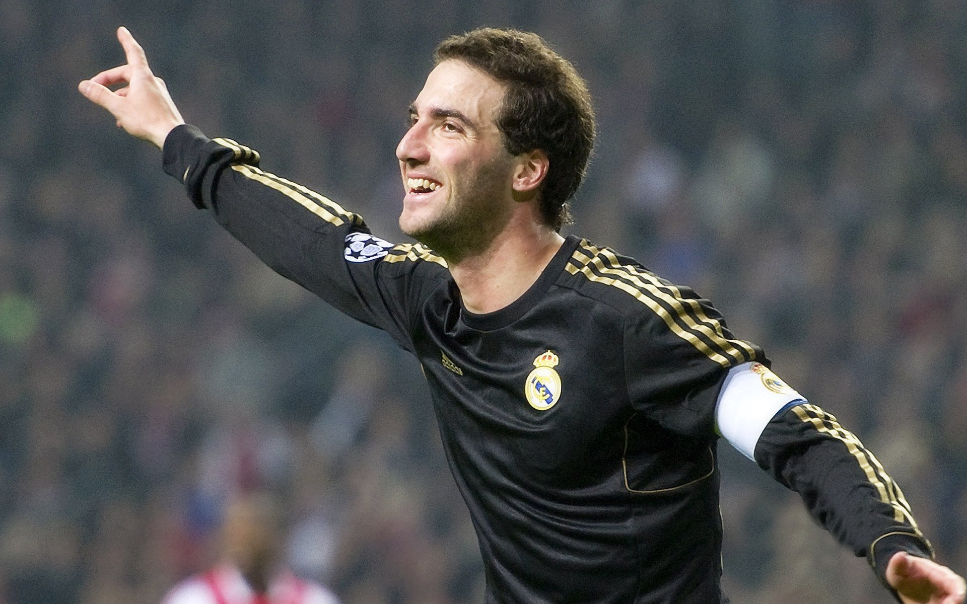 _校园运动会：激发少年儿童运动兴趣_，校运会开展